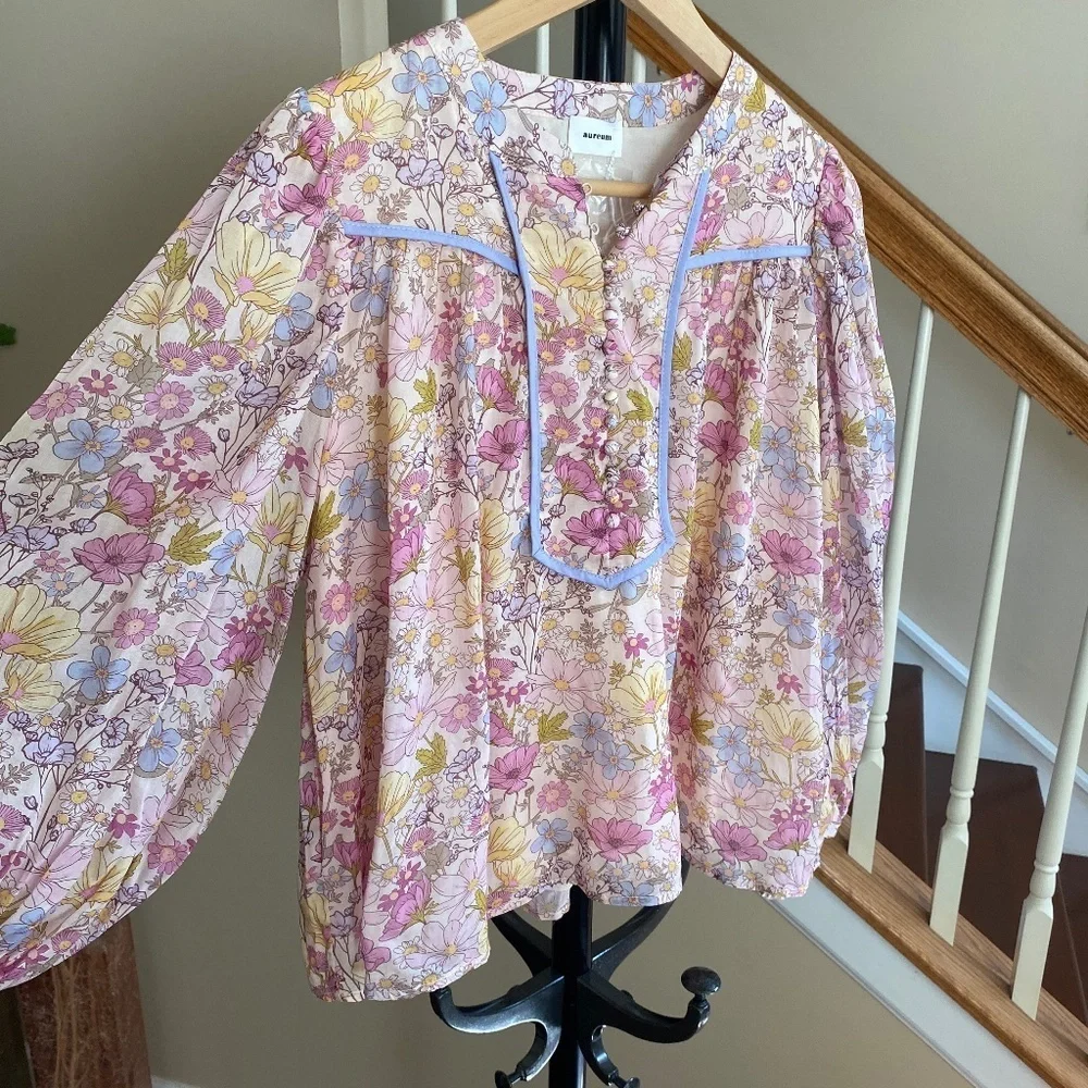 Aureum Designer's Floral Henley Puff Sleeve Blouse (NWOT) Size Small - Picture 3 of 15